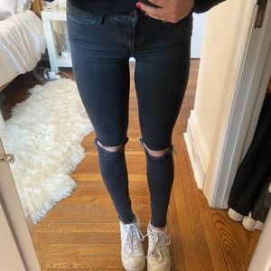 FRAME Black Skinny Jeans with knee slits